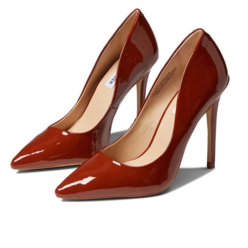 New Steve Madden Daisie Pumps